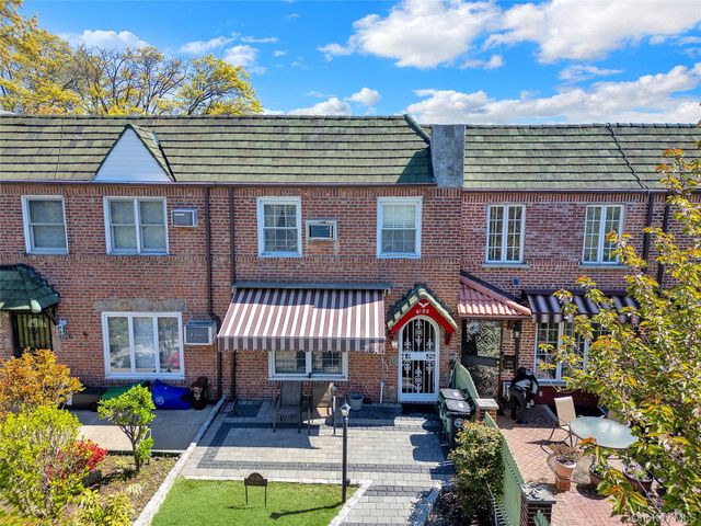 61-05 78th Street, Middle Village, NY 11379