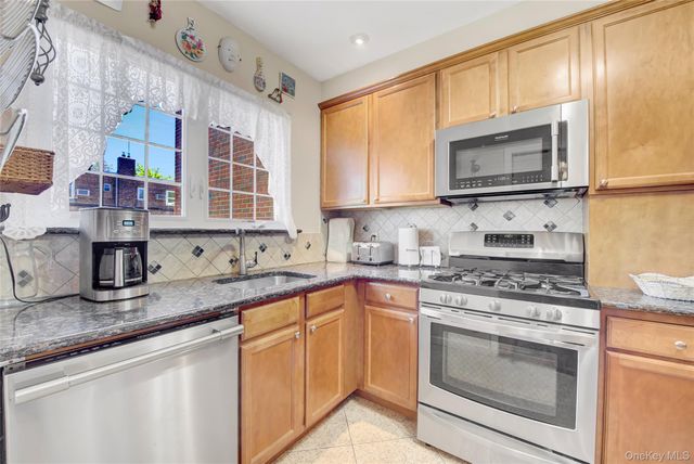 61-05 78th Street, Middle Village, NY 11379