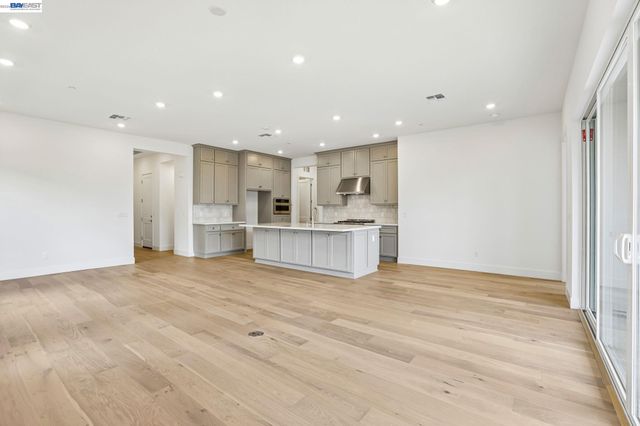 1087 Riverbend Drive, Brentwood, CA 94513