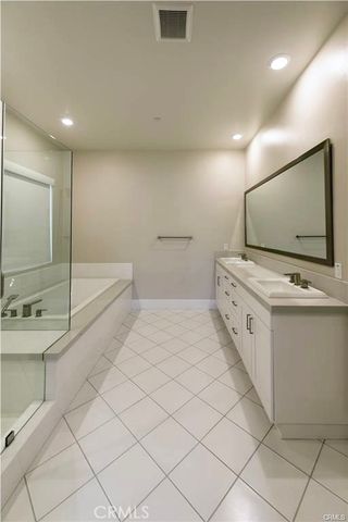 77 Gravity, Irvine, CA 92618