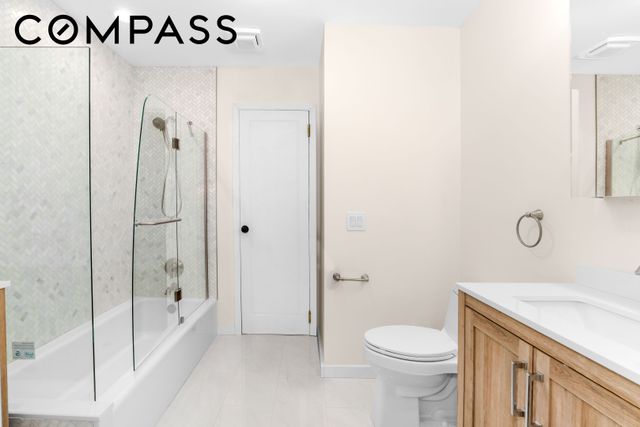 222 E 32nd Street, New York City, NY 10016