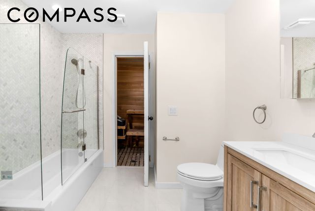 222 E 32nd Street, New York City, NY 10016