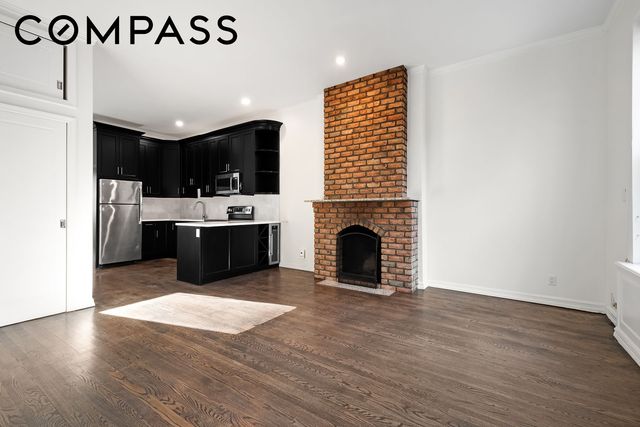 222 E 32nd Street, New York City, NY 10016