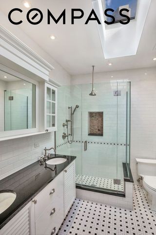 222 E 32nd Street, New York City, NY 10016
