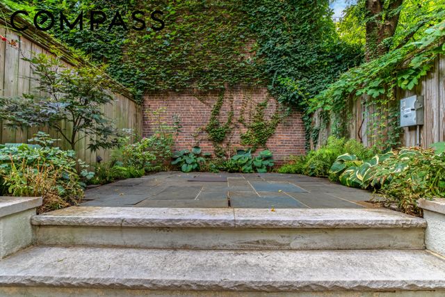 222 E 32nd Street, New York City, NY 10016