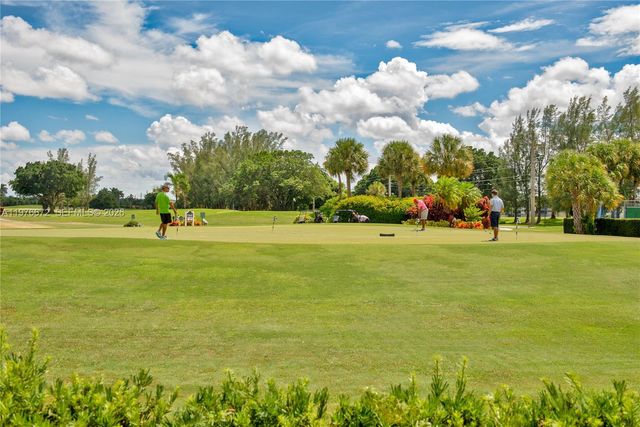 9320 S Hollybrook Lake Dr 108, Pembroke Pines, FL 33025