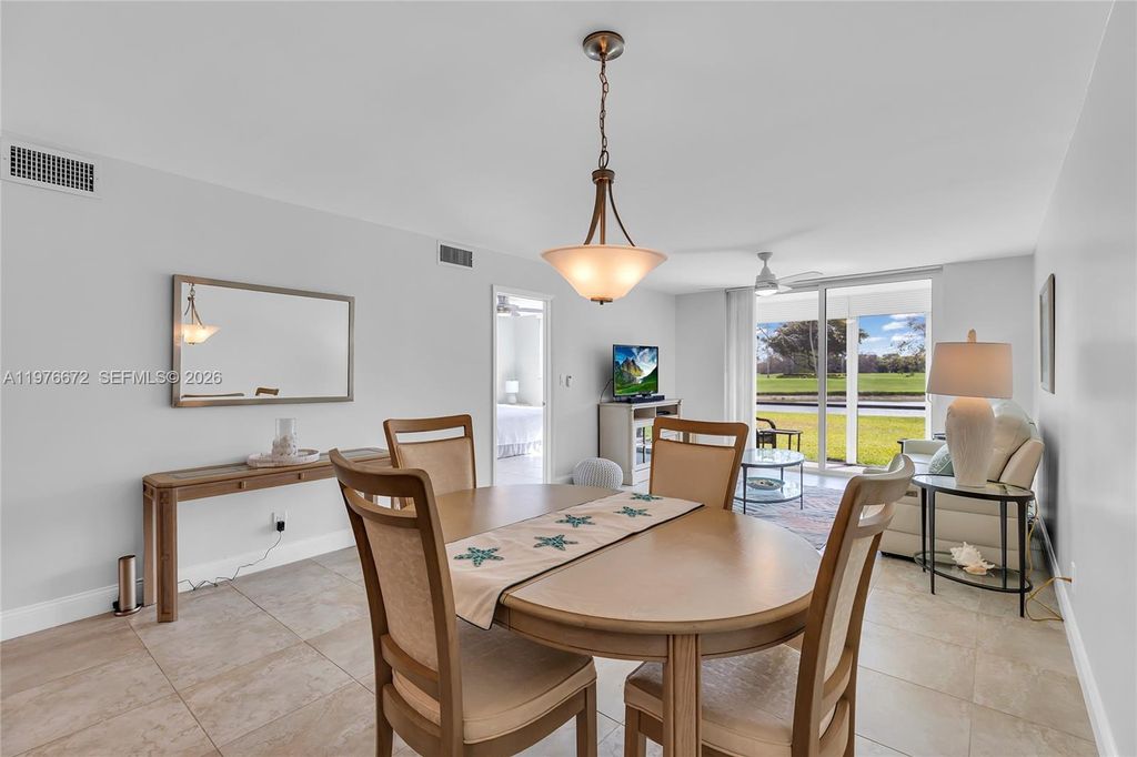 9320 S Hollybrook Lake Dr 108, Pembroke Pines, FL 33025