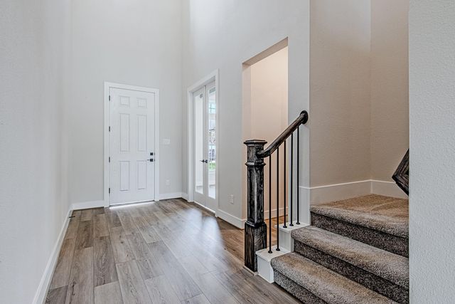 145 Peninsula Point Drive, Montgomery, TX 77356