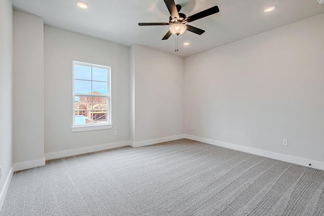 145 Peninsula Point Drive, Montgomery, TX 77356