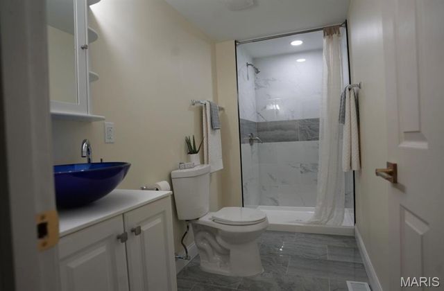 8725 Goodfellow Boulevard, St Louis, MO 63147