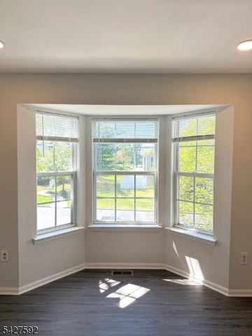 111 Columbus Dr, Franklin Twp., NJ 08823