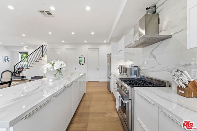 14650 Margate Street, Sherman Oaks, CA 91411