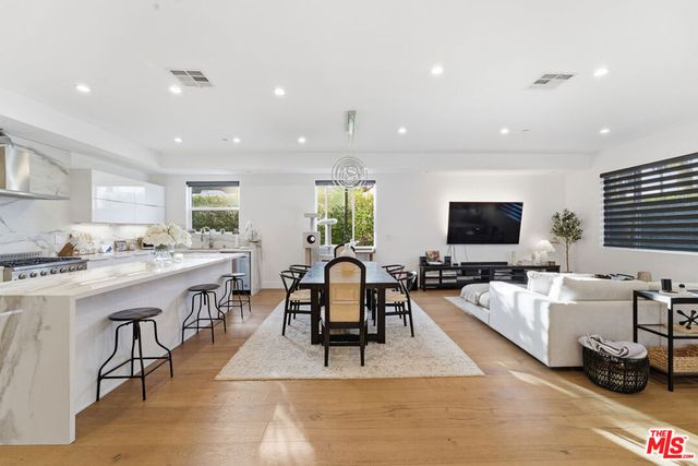 14650 Margate Street, Sherman Oaks, CA 91411