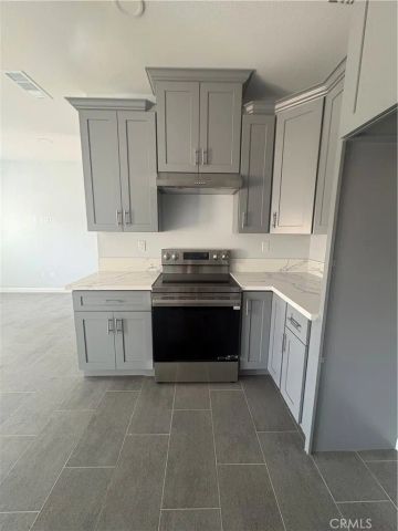 640 S Laurel, Colton, CA 92324