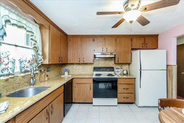 26 Partridge Rd, Methuen, MA 01844