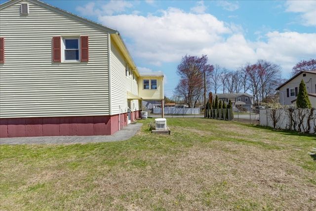 26 Partridge Rd, Methuen, MA 01844