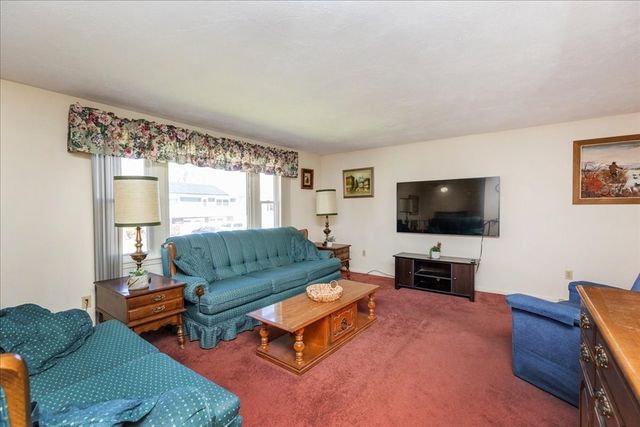 26 Partridge Rd, Methuen, MA 01844