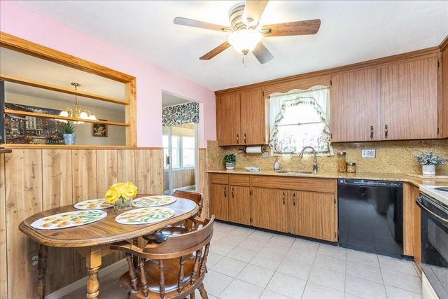 26 Partridge Rd, Methuen, MA 01844