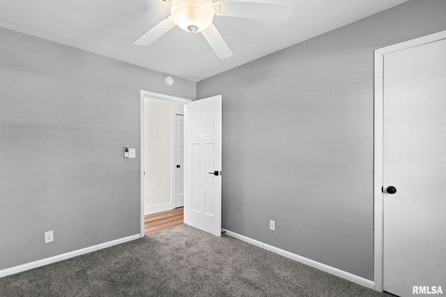 2 ROYAL Drive, Sherman, IL 62684