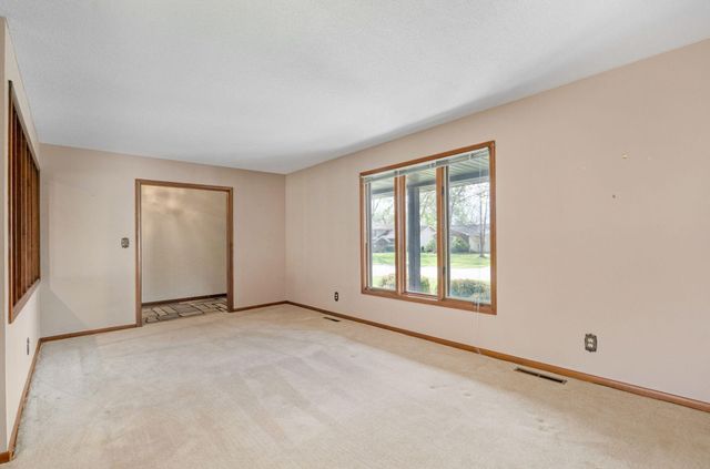 2025 E Shady Glen Drive, Springfield, MO 65804