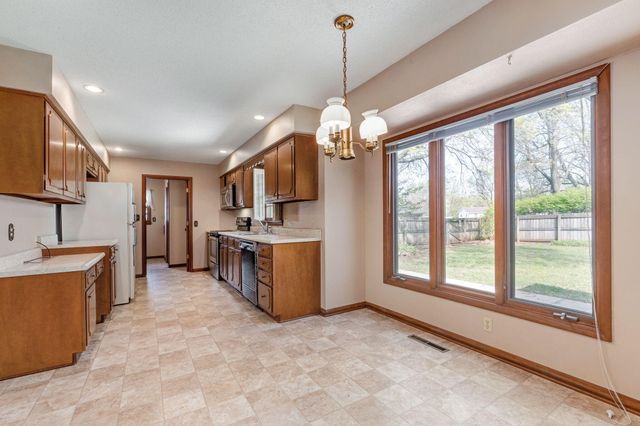 2025 E Shady Glen Drive, Springfield, MO 65804