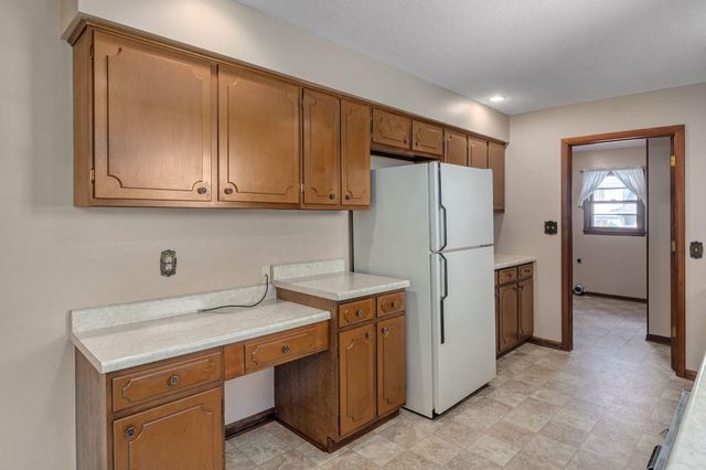 2025 E Shady Glen Drive, Springfield, MO 65804