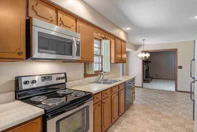 2025 E Shady Glen Drive, Springfield, MO 65804