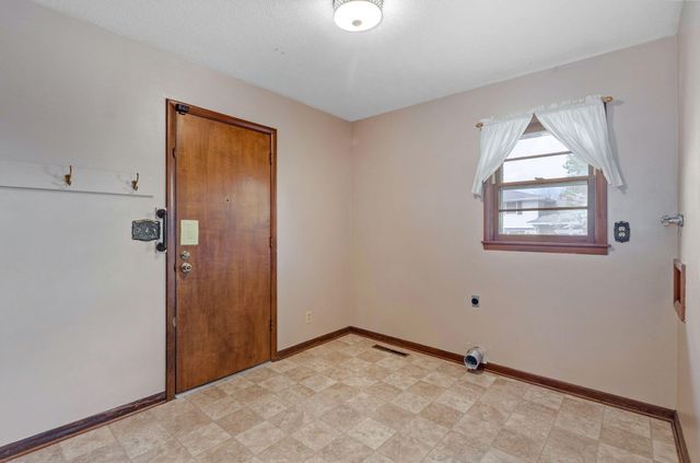 2025 E Shady Glen Drive, Springfield, MO 65804