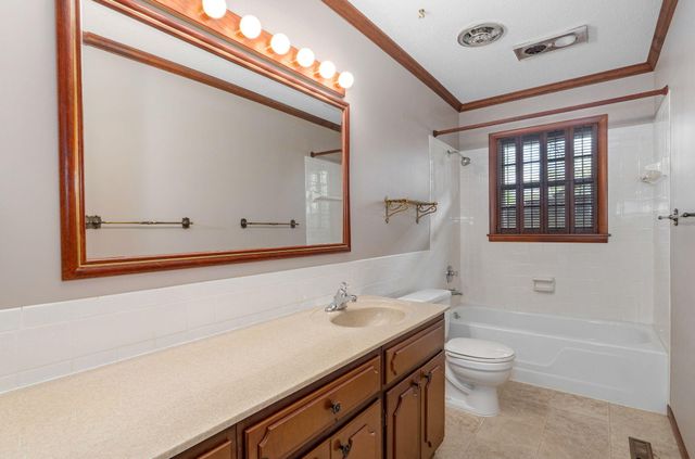 2025 E Shady Glen Drive, Springfield, MO 65804