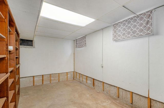 2025 E Shady Glen Drive, Springfield, MO 65804