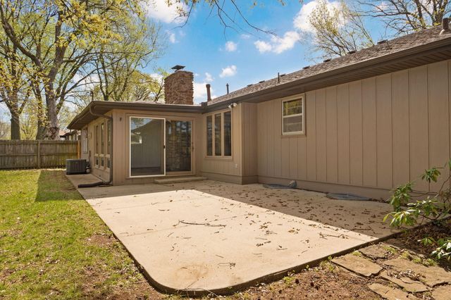 2025 E Shady Glen Drive, Springfield, MO 65804