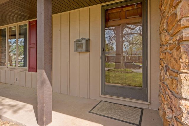 2025 E Shady Glen Drive, Springfield, MO 65804