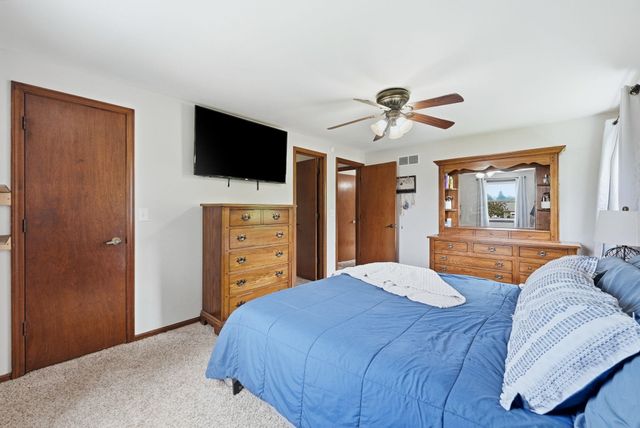 1102 Heritage Lane, Angola, IN 46703
