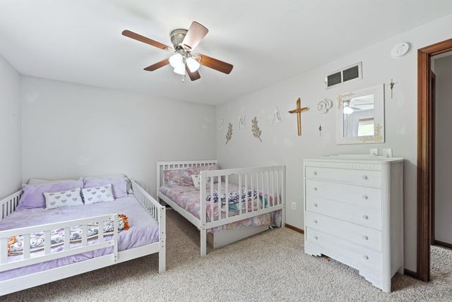 1102 Heritage Lane, Angola, IN 46703