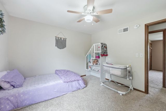 1102 Heritage Lane, Angola, IN 46703