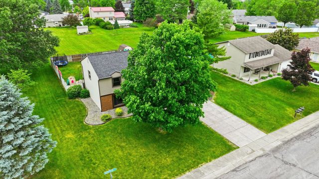 1102 Heritage Lane, Angola, IN 46703