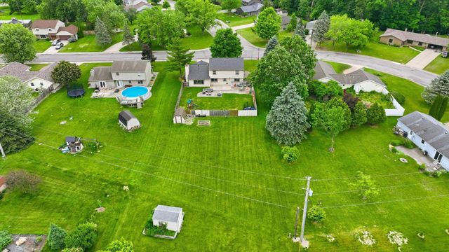1102 Heritage Lane, Angola, IN 46703