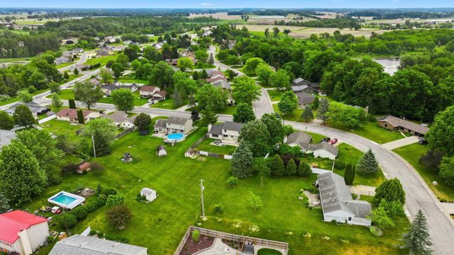 1102 Heritage Lane, Angola, IN 46703