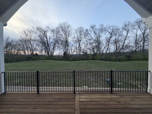 2080 Conductor Ln, Thompsons Station, TN 37179