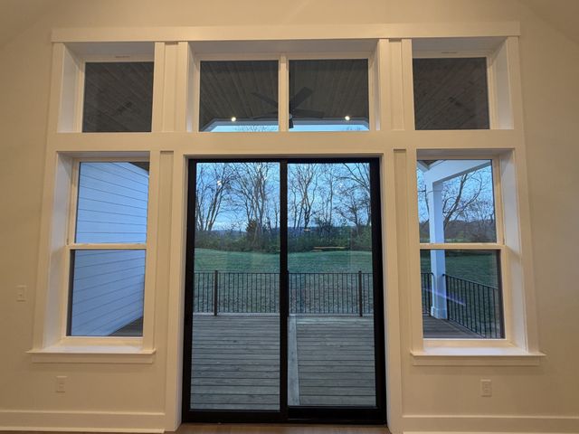 2080 Conductor Ln, Thompsons Station, TN 37179