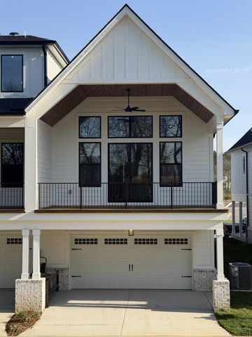 2080 Conductor Ln, Thompsons Station, TN 37179