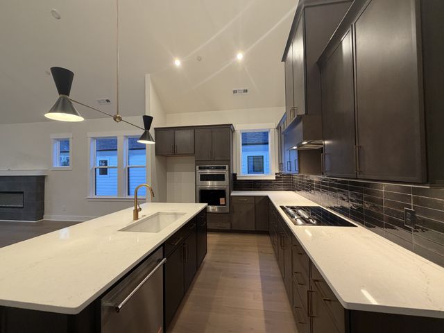 2080 Conductor Ln, Thompsons Station, TN 37179