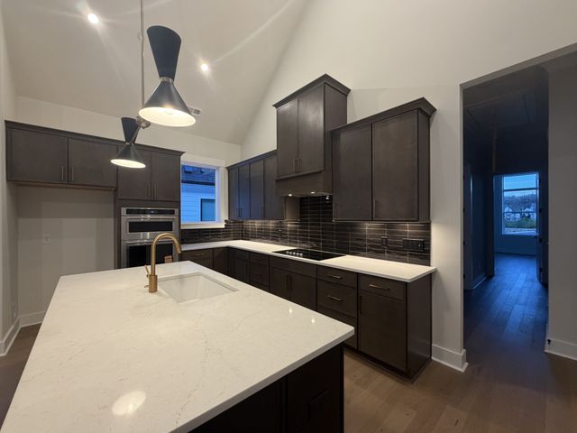 2080 Conductor Ln, Thompsons Station, TN 37179