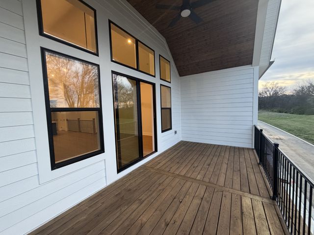 2080 Conductor Ln, Thompsons Station, TN 37179