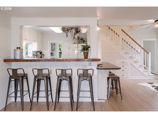 436 Nw TERRITORIAL Rd, Canby, OR 97013