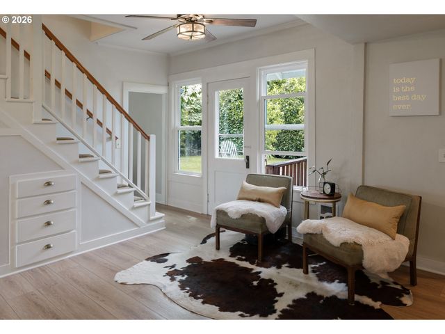 436 Nw TERRITORIAL Rd, Canby, OR 97013