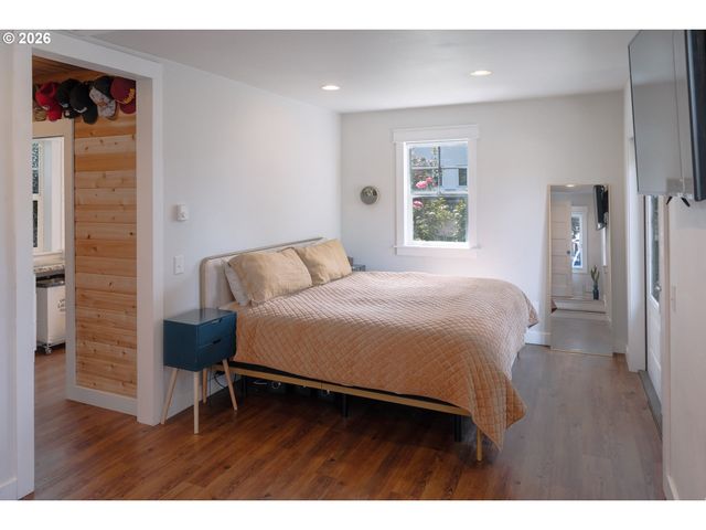 436 Nw TERRITORIAL Rd, Canby, OR 97013
