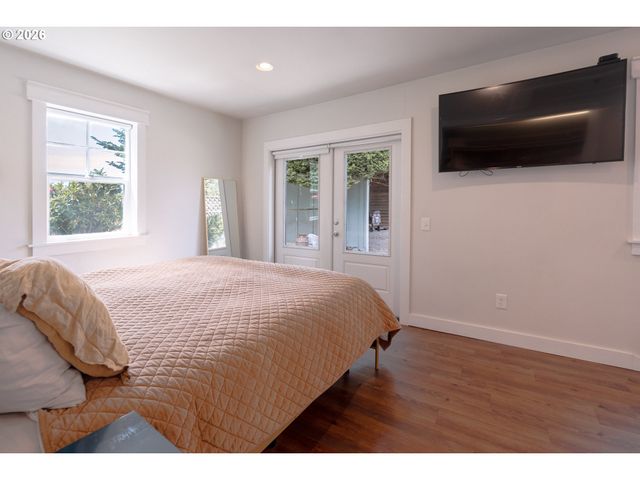 436 Nw TERRITORIAL Rd, Canby, OR 97013