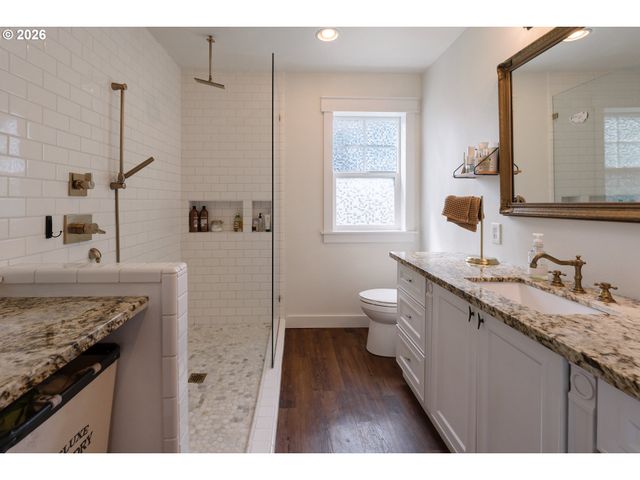 436 Nw TERRITORIAL Rd, Canby, OR 97013