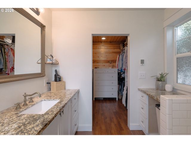 436 Nw TERRITORIAL Rd, Canby, OR 97013